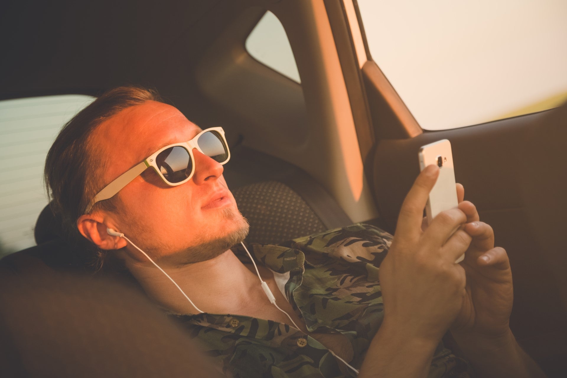 From the Airport to Your Door-Step: Bilingual Drivers and Hassle-Free Transfers in Puerto Vallarta