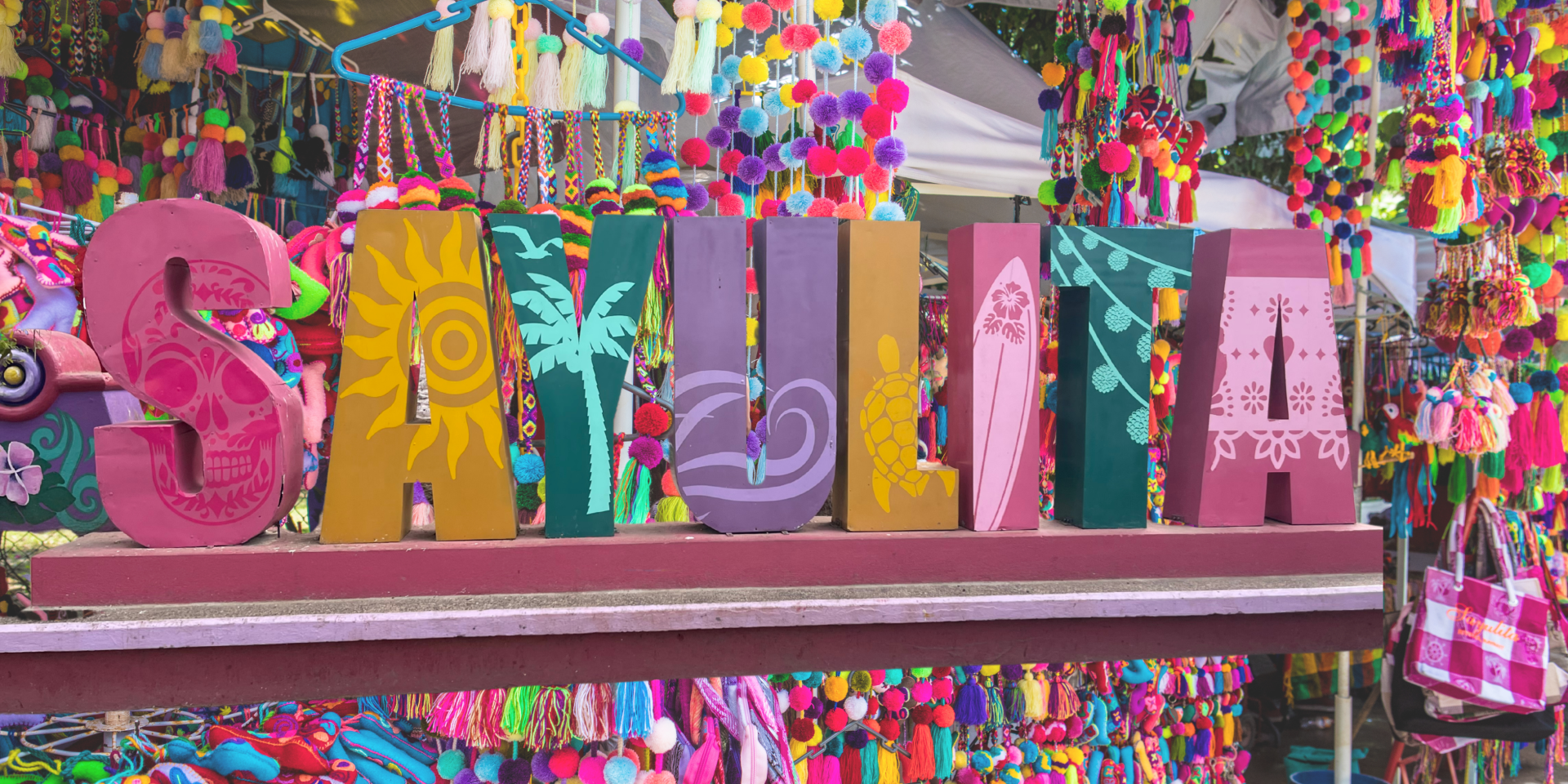 Transportation to Sayulita: A paradise near Puerto Vallarta with the comfort and safety of Air Go